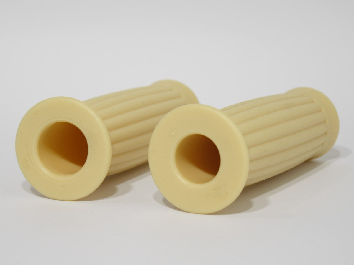 Grips, Ribbed Barrel, Ivory, 7/8"