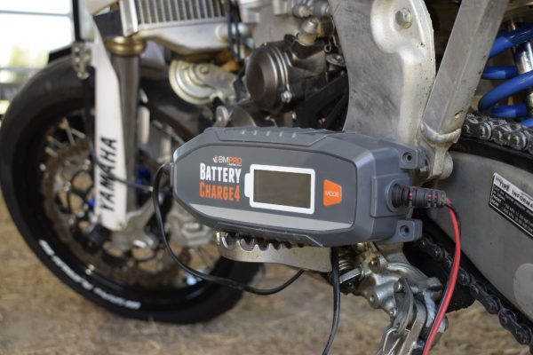 Battery Charger, BMPRO BATTERYCHARGE4, 4 Amps, 6V & 12V